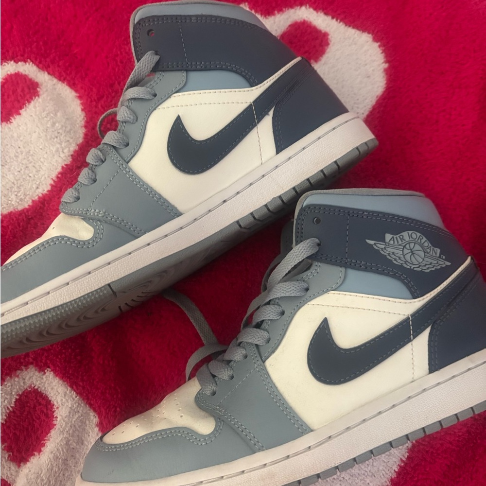 Nike Gray and White Sneakers Classic Style